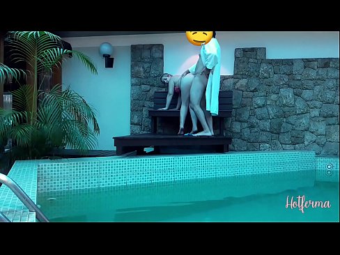 ❤️ El cap convida la criada a la piscina, però no va poder resistir-se a una calor ❤️❌ Vídeo anal al ca.naffuck.xyz ️❤